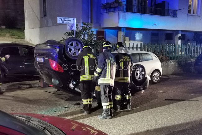 La Peugeot dopo l'incidente (foto S.N.)