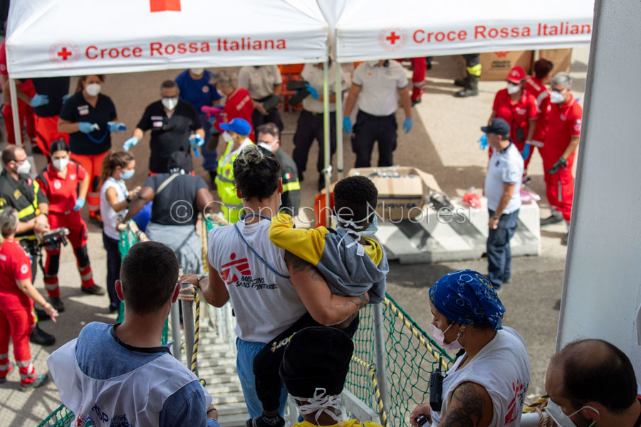 Condizioni inumane per 4 minori ghanesi  nell’hotspot di Taranto: la Corte europea condanna l’Italia