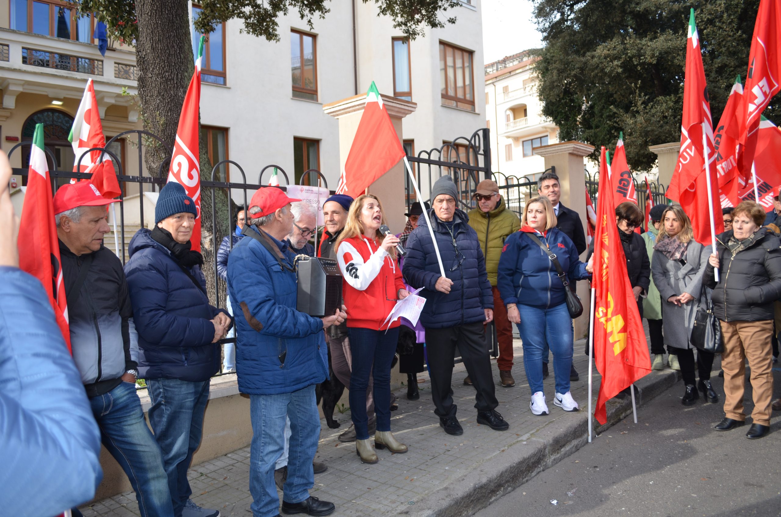 A Nuoro In Piazza Per La Sanità: Ormai Il 12,3% Dei Sardi Rinuncia Alle ...