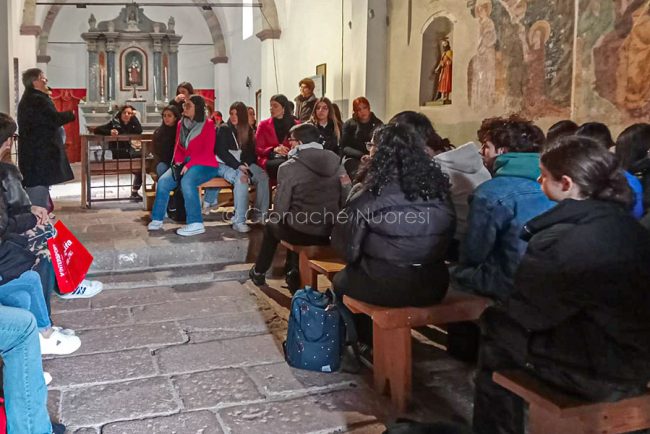 Un momento dell'escursione al castello di Bosa