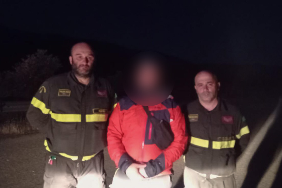 Turista si perde nelle campagne di Orgosolo e viene recuperato nella notte dai Vigili del fuoco