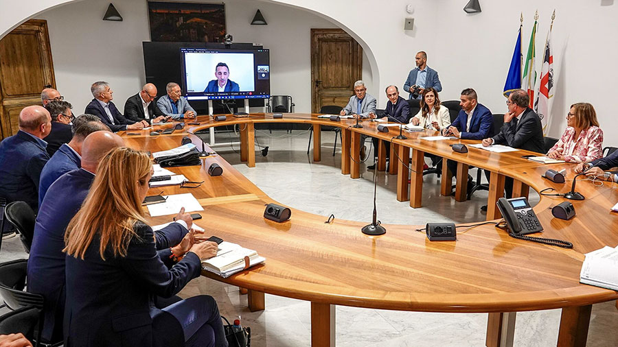 Crisi idrica in Baronia in parte imputabile alla rete colabrodo. Todde istituisce un tavolo permanente e bacchetta Abbanoa