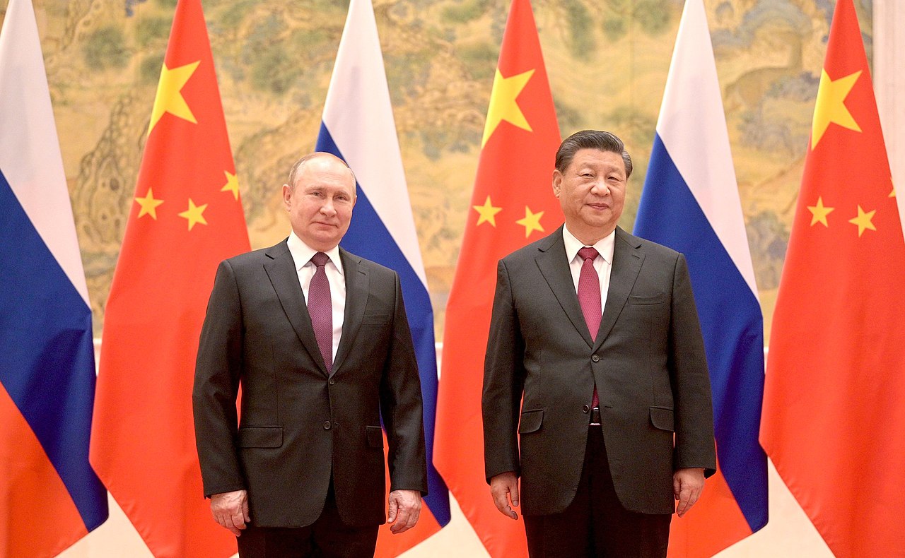 Putin incontra Xi Jinping a Pechino: “Le relazioni tra Russia e Cina stabilizzano il mondo”