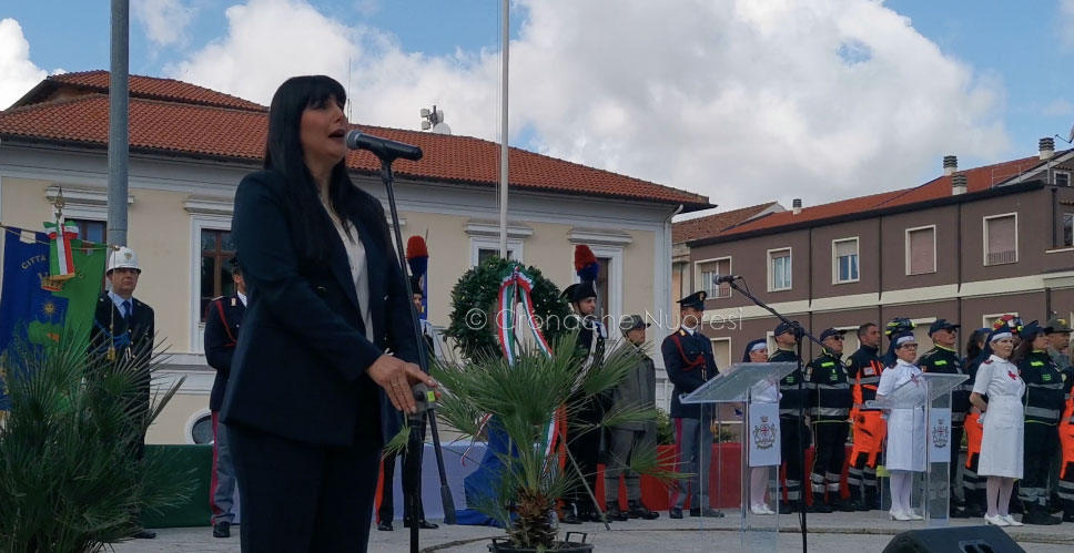 2 Giugno Festa della Repubblica: la cantante Maria Luisa Congiu dedica  A Diosa – Non potho reposare a Patrizia Incollu- VIDEO