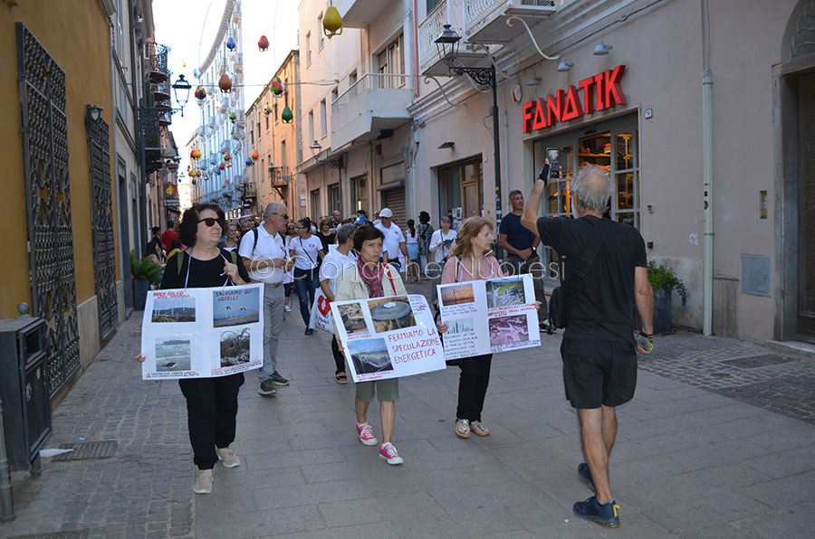 La Sardegna scende in piazza per proteste contro la speculazione energetica imposta dall’alto