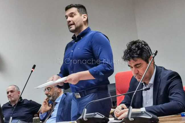 Pierluigi Saiu nel ruolo di presidente del Consiglio (foto S.Meloni)