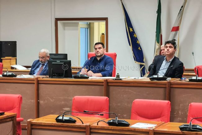 Pierluigi Saiu nel ruolo di presidente del Consiglio (foto S.Meloni)