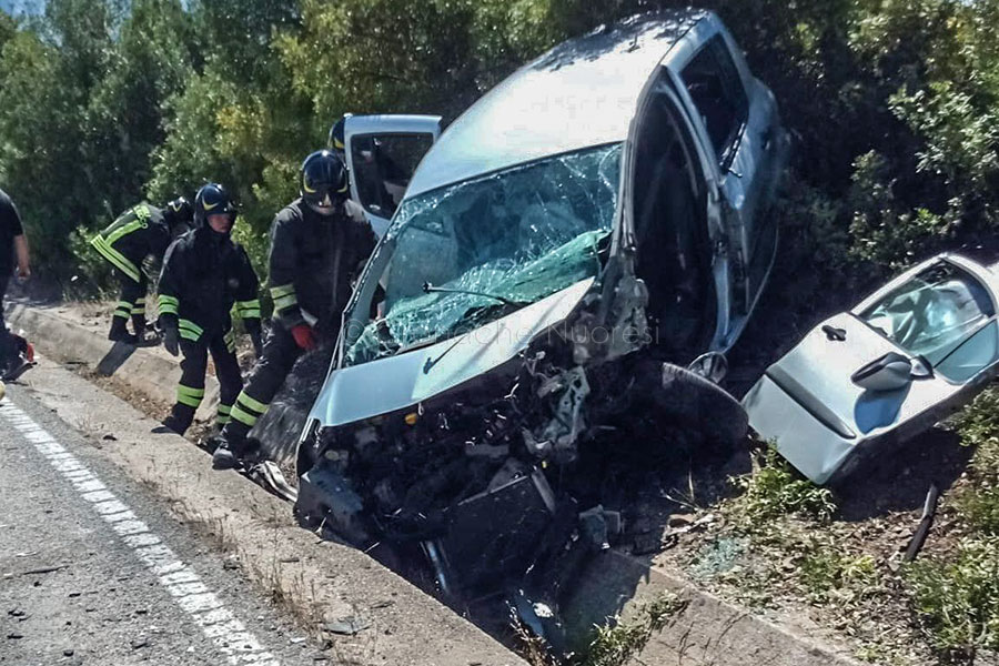 Oliena. Scontro frontale tra due auto al ponte di Oloè: quattro feriti all’ospedale San Francesco di Nuoro