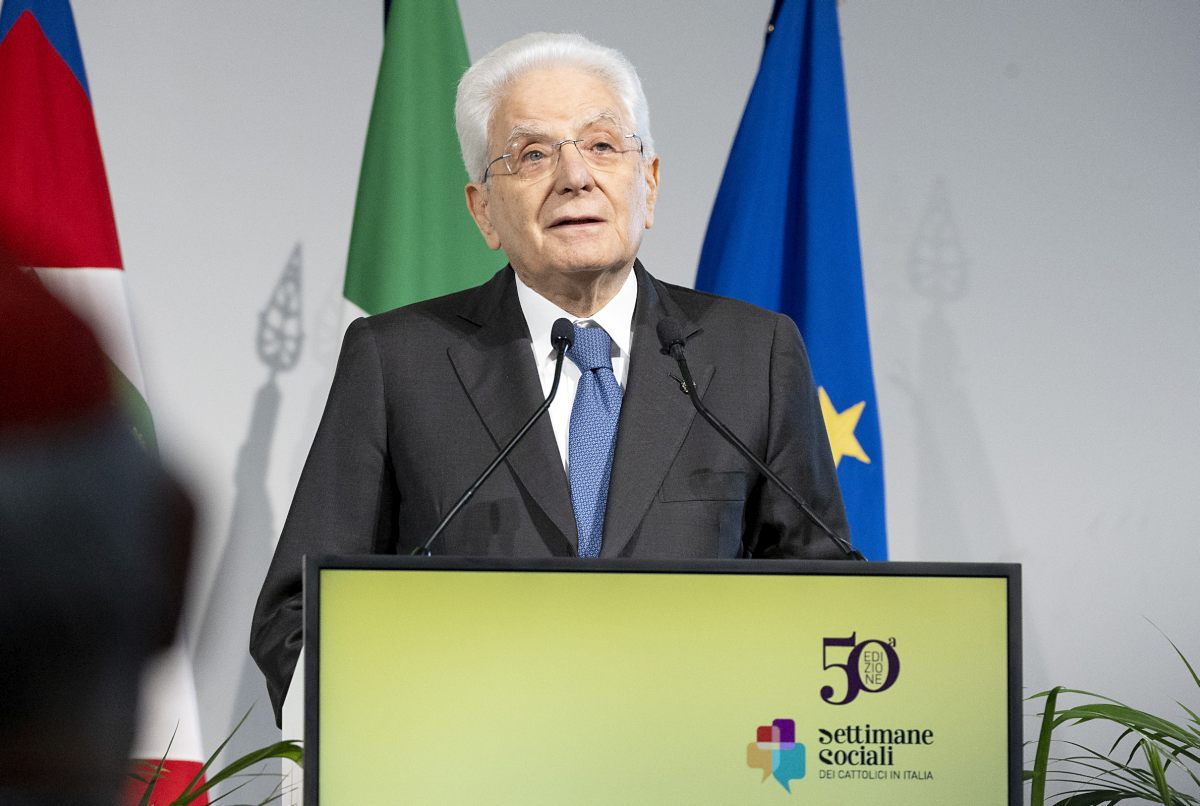 Mattarella “La democrazia non è mai conquistata per sempre”