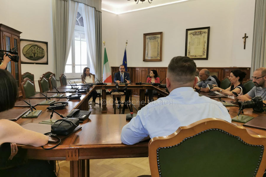 Il commiato del Prefetto Dionisi ai giornalisti: “Lascio Nuoro con profonda tristezza ma con la soddisfazione di aver aperto tante strade”