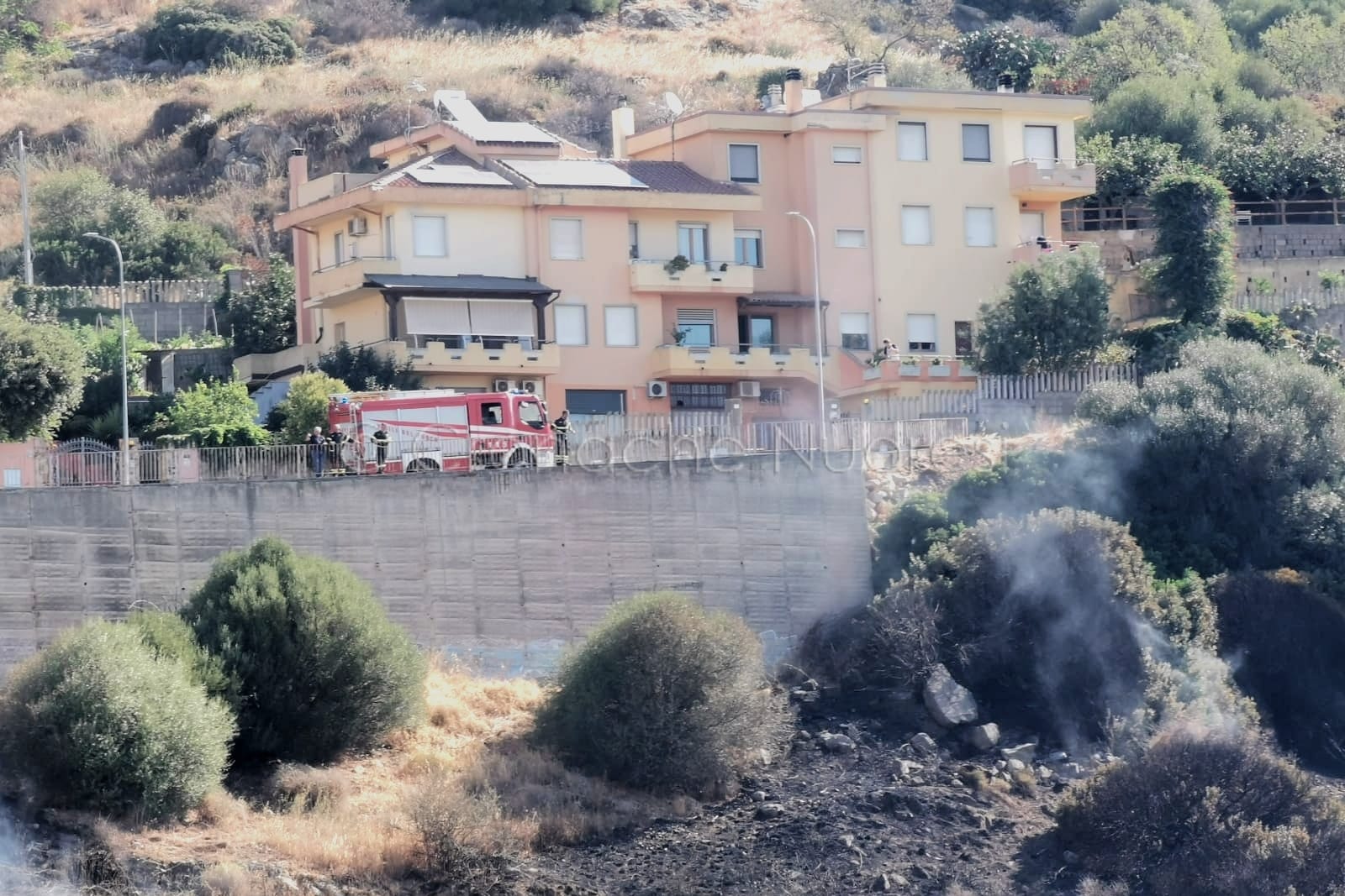 Ennesima ripartenza di un incendio nel Nuorese: oggi alla vecchia scuola di Musica di Nuoro