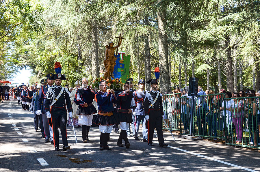 Redentore. È il momento della fede, con la processione e la messa solenne al Monte Ortobene