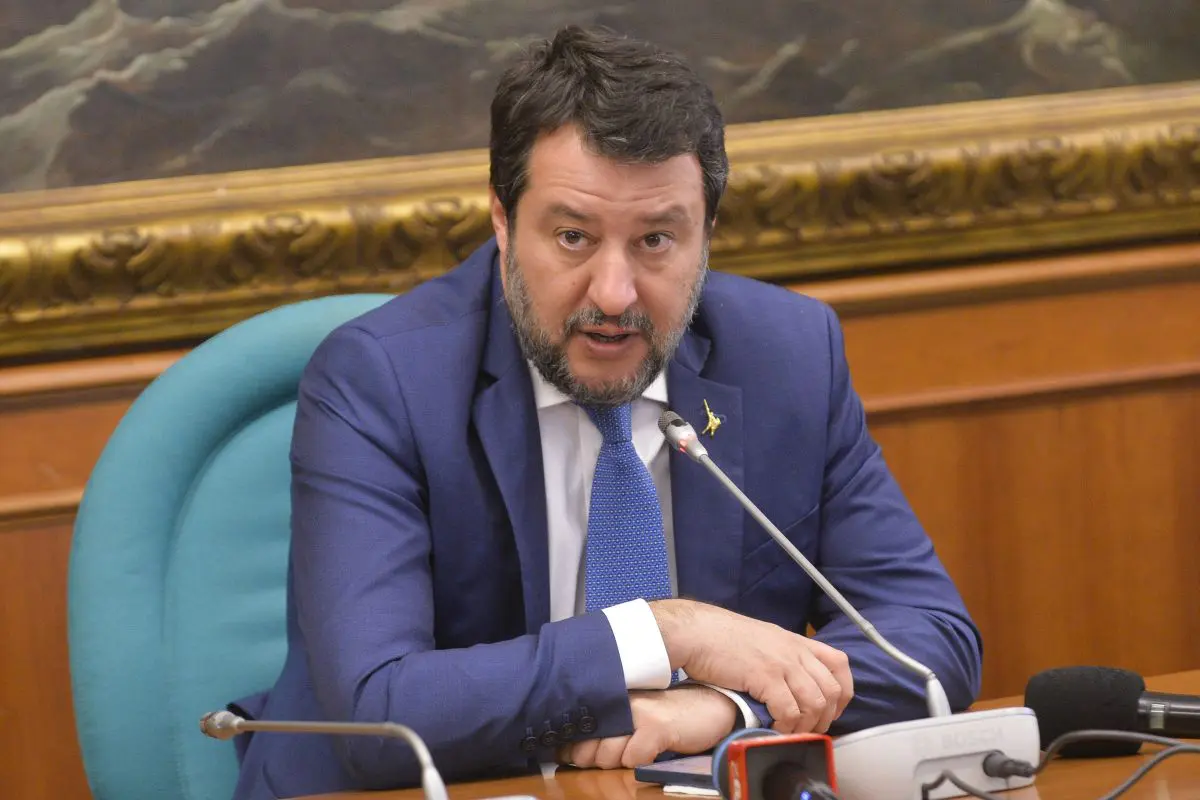 Salvini “Governo sotto attacco, reagiremo con le riforme”