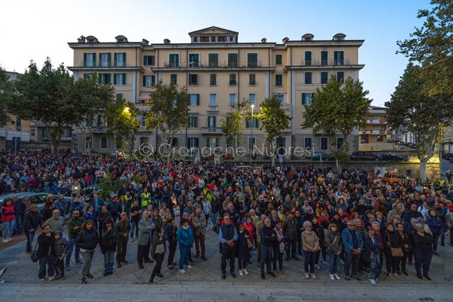 Il corteo davanti alle Grazie (foto S.Novellu)