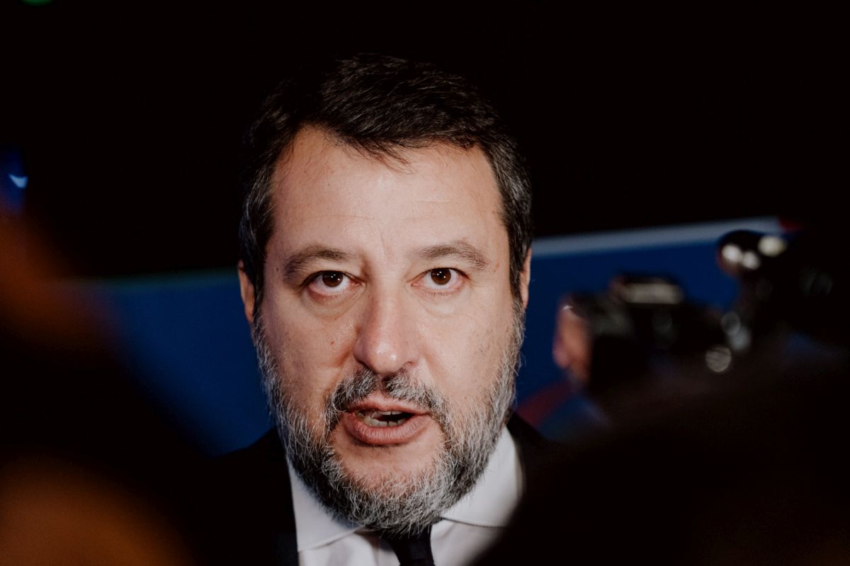 Treni, Salvini “Guasto per un errore umano, mi scuso con i passeggeri”