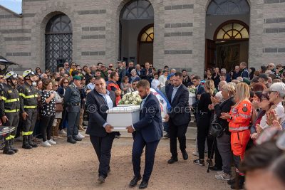 I funerali di Giusi Massetti, Martina e Francesco Gleboni (foto S.Novellu)