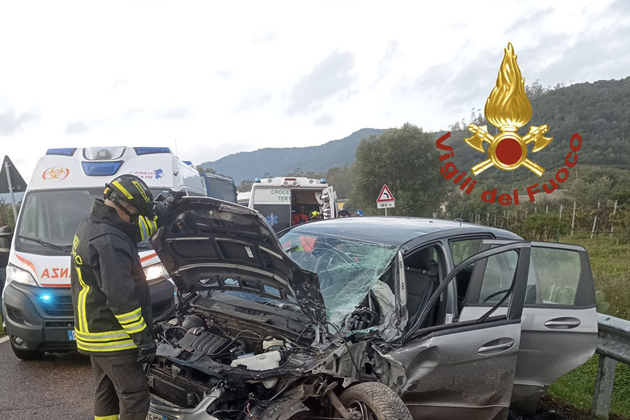 Ancora un’incidente sulle strade sarde. Auto contro camion sulla 125: tre feriti di cui una 77enne grave