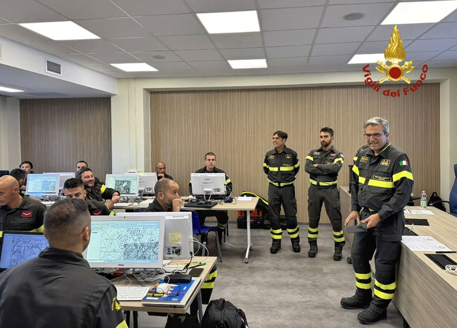 Vigili del Fuoco. Il direttore Regionale Nicola Micele in visita al Comando di Nuoro