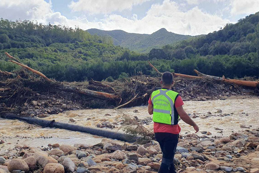 Maltempo in Sardegna: proseguono le ricerche del disperso con i droni – VIDEO