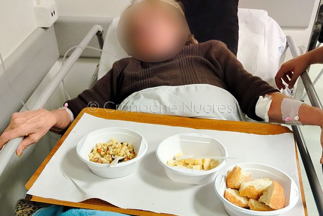 Paziente al pronto soccorso dell'ospedale San Francesco di Nuoro