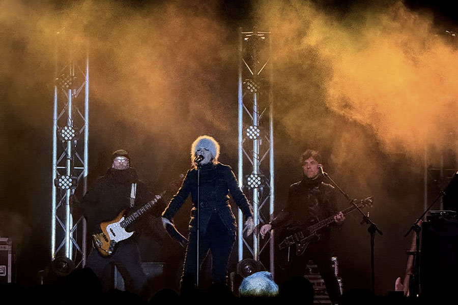 Bosa. Successo per il Capodanno con Irene Grandi: 4mila persone in piazza e gli eventi proseguono