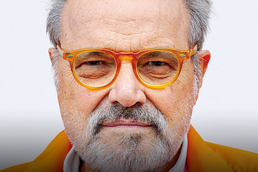 Oliviero Toscani ricoverato in ospedale: il celebre fotografo è gravissimo