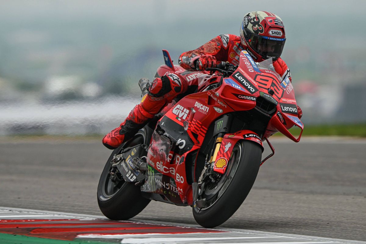 Marc Marquez vince anche la sprint in Qatar, male Bagnaia